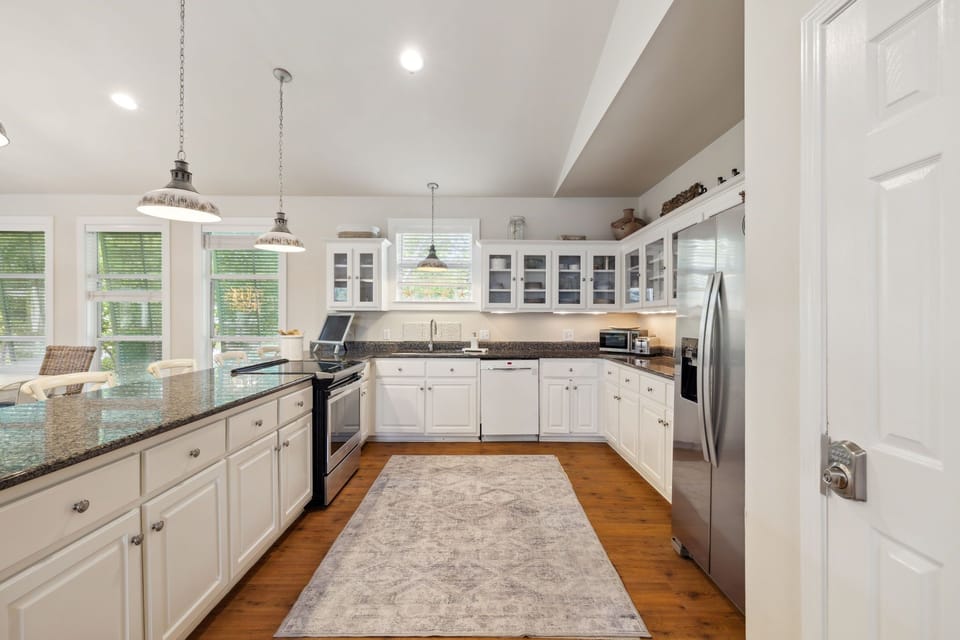 Cook Up Delicious Meals in the 2nd Floor Kitchen
