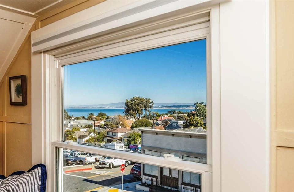 Bedroom #3 - Peek of the Bay