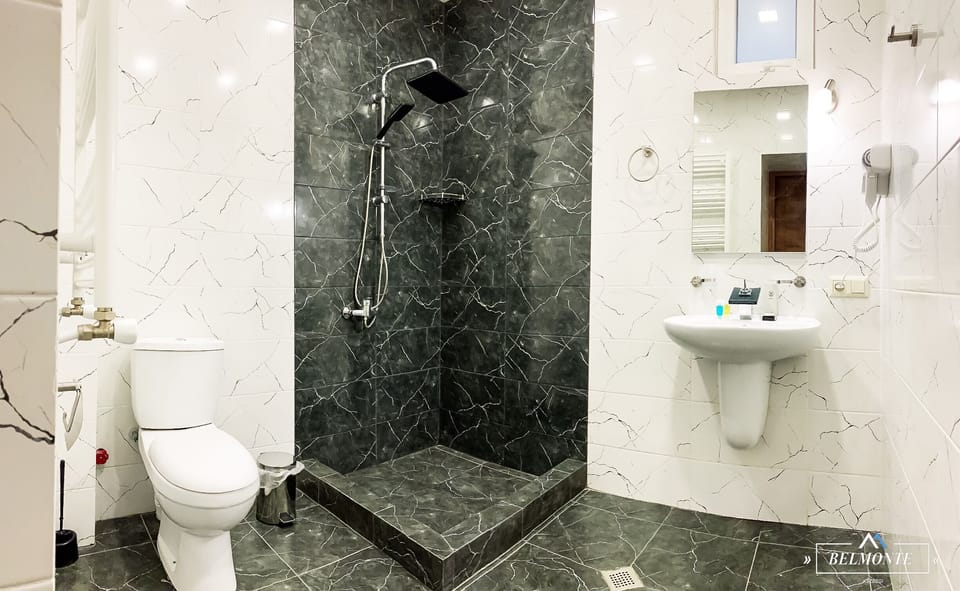 Standard Quadruple Room, Private Bathroom (3) | Bathroom shower