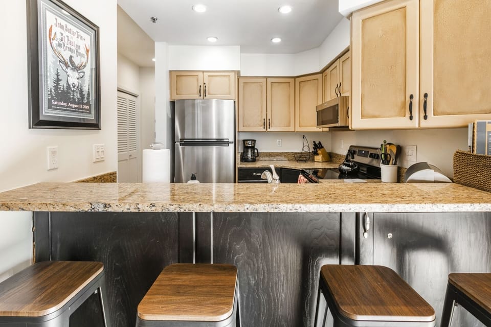 Full Kitchen