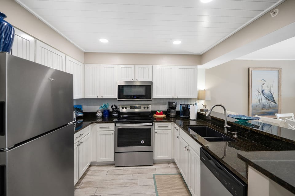Fully-equipped kitchen