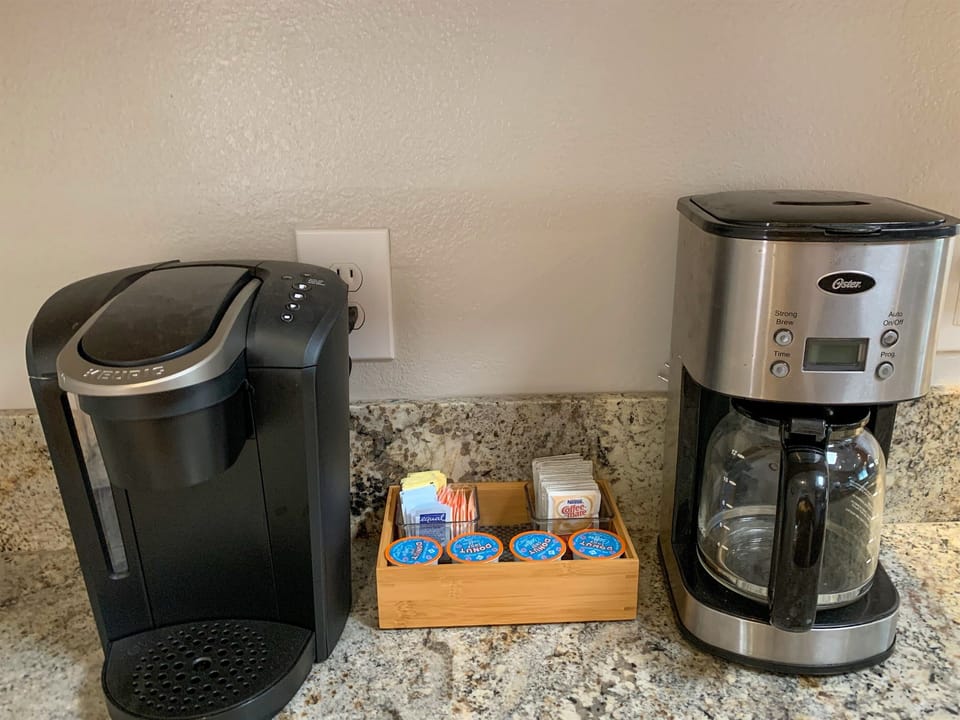 Keurig & Traditional drip coffee makers & service