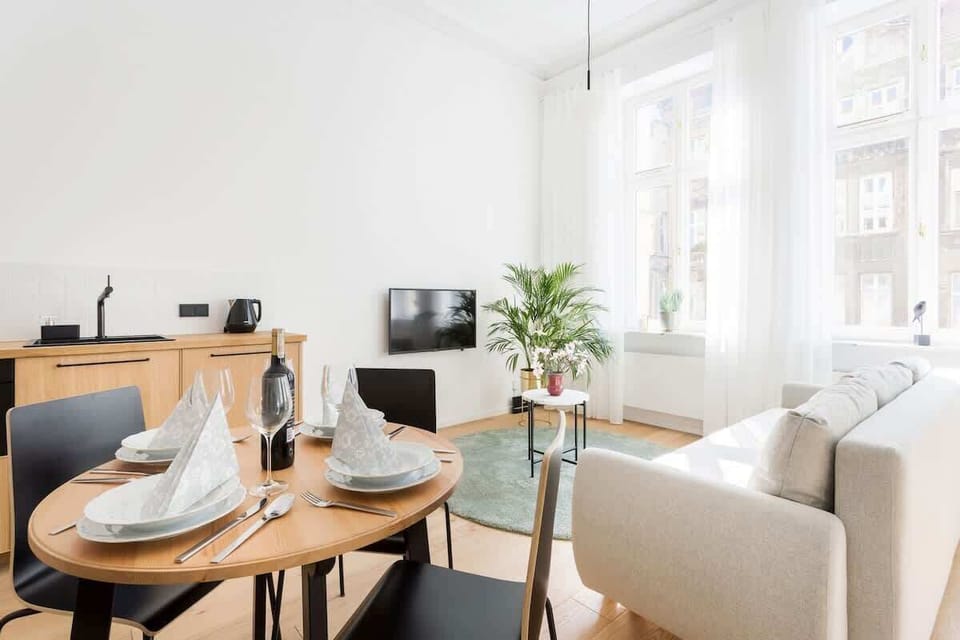 Functional dining space in the bright and cosy living area for four people.