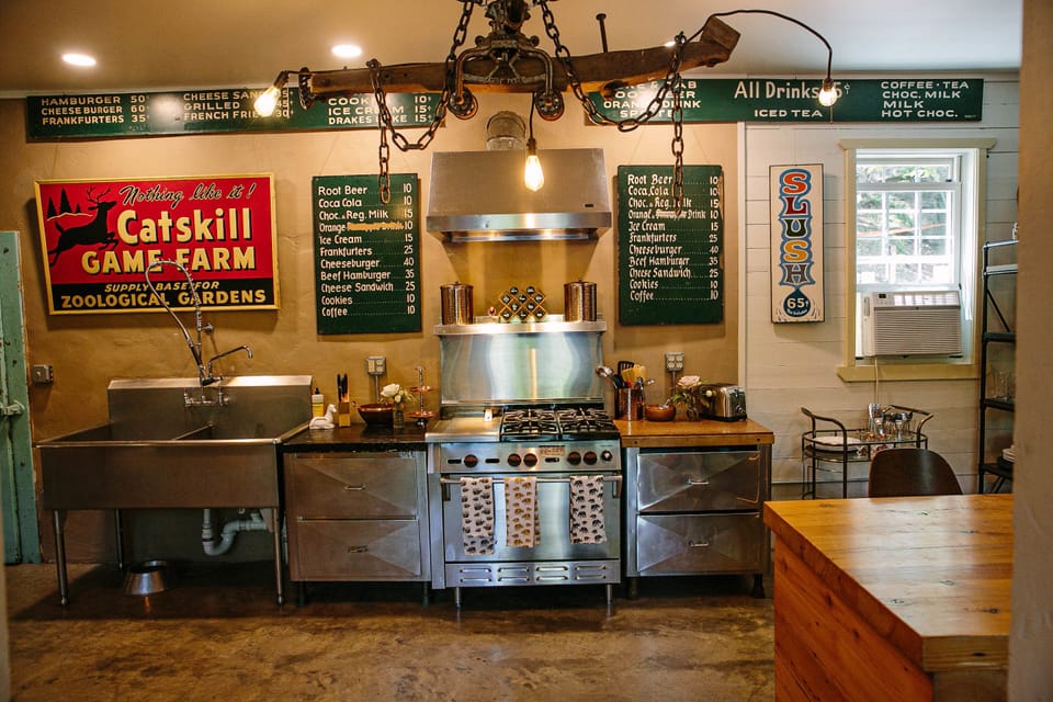 Exclusive House | Private kitchen | Full-size fridge, oven, stovetop, coffee/tea maker
