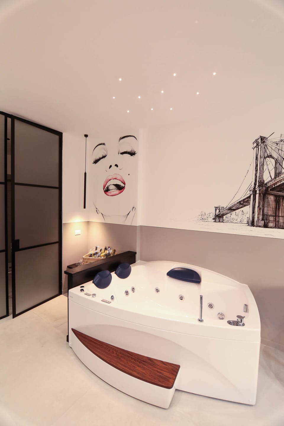Studio Suite (Nord America) | Jetted tub