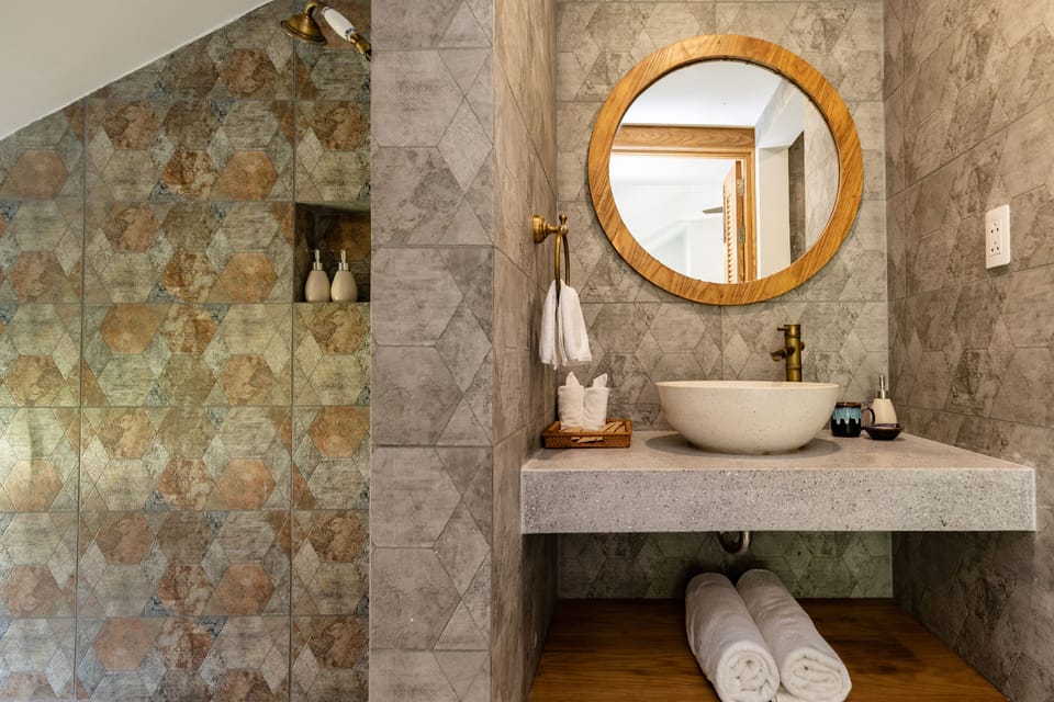 Watermark Premier Pool View | Bathroom | Free toiletries, hair dryer, bathrobes, slippers