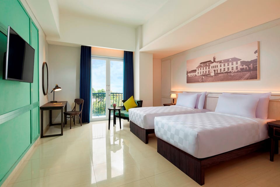Deluxe Premier Room | Premium bedding, in-room safe, desk, laptop workspace