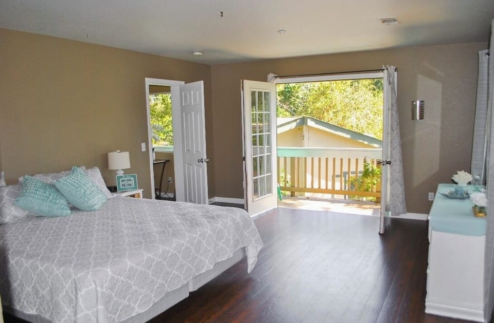 Master bed room