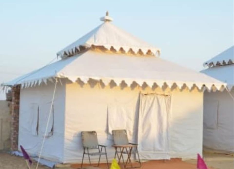 Swiss Tent | Desk