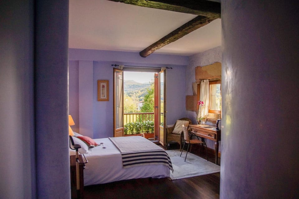 Minibar, desk, free WiFi, bed sheets