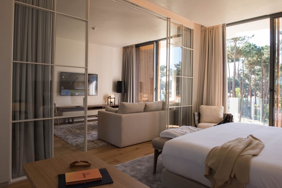 Suite | Minibar, in-room safe, individually furnished, desk