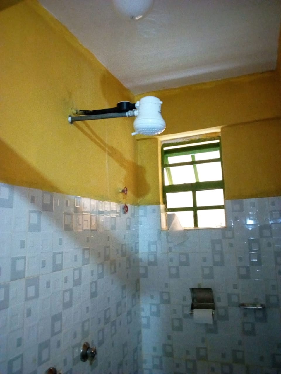 Standard Double Room | Bathroom shower