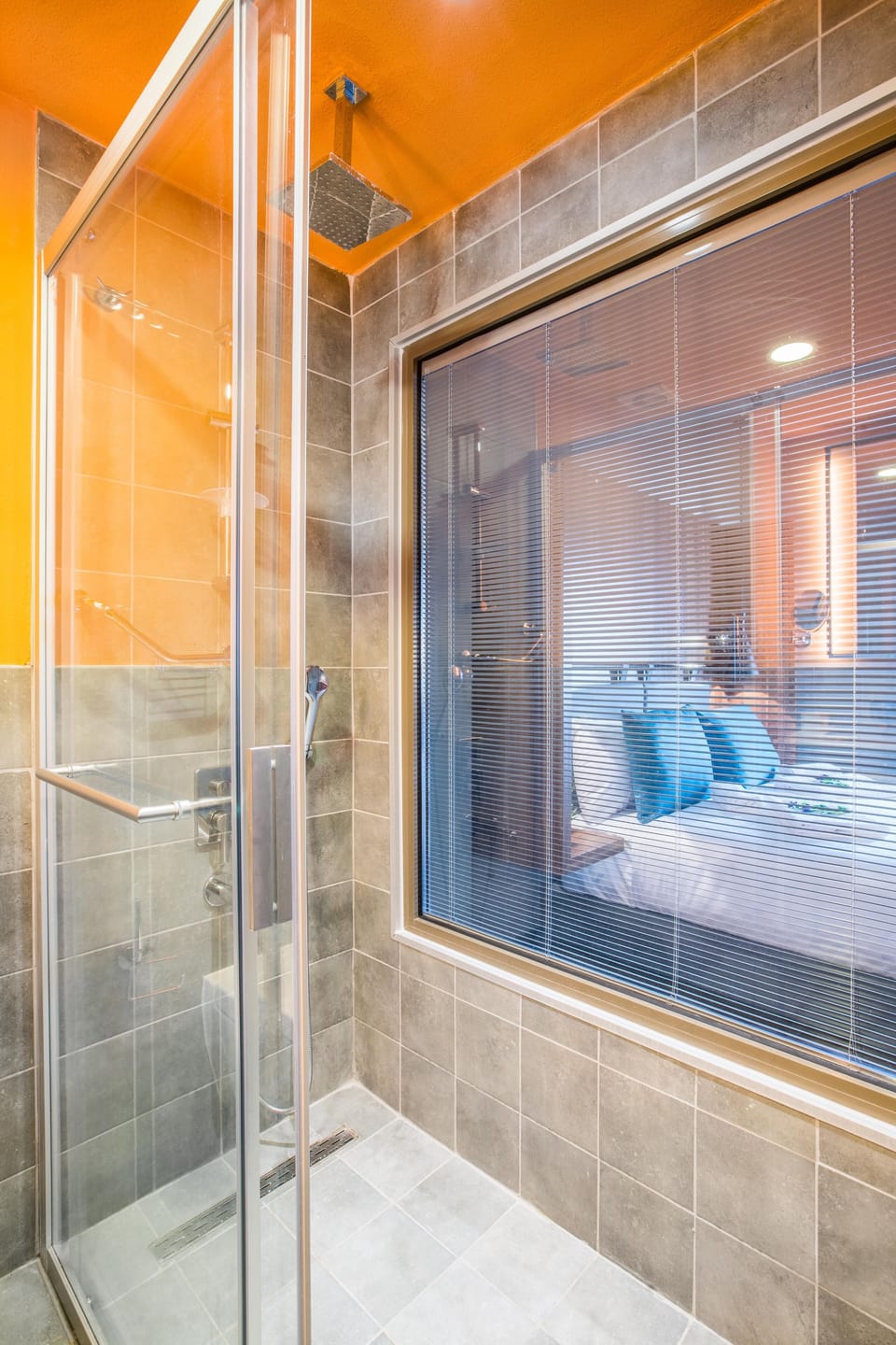 Standard Double Room | Bathroom shower