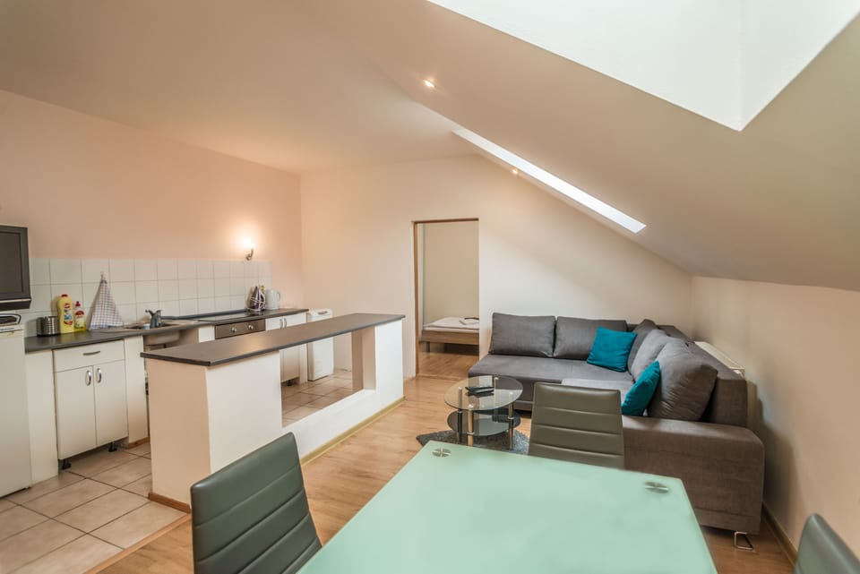 Family Apartment | Desk, iron/ironing board, free WiFi, bed sheets