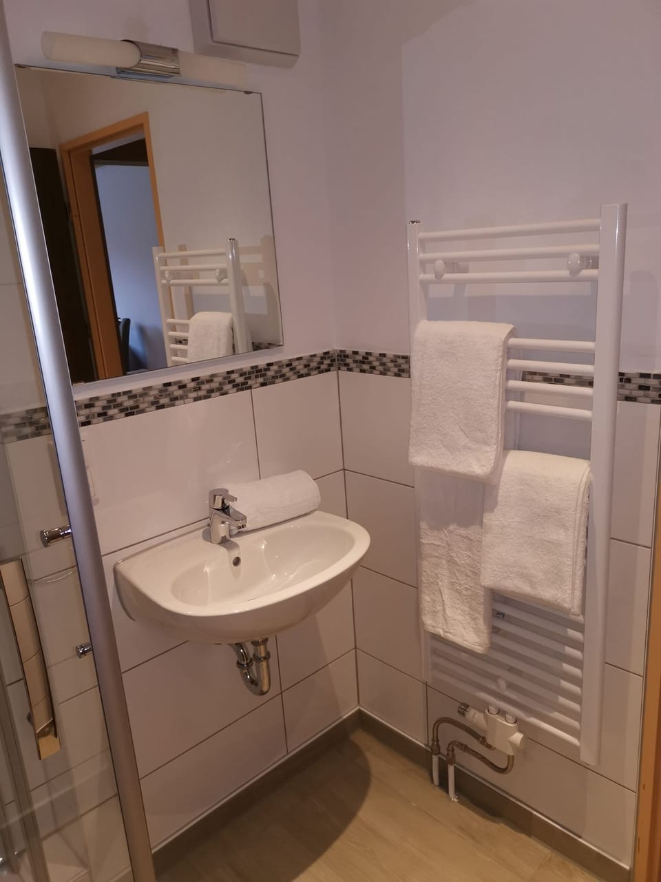 Shower, towels