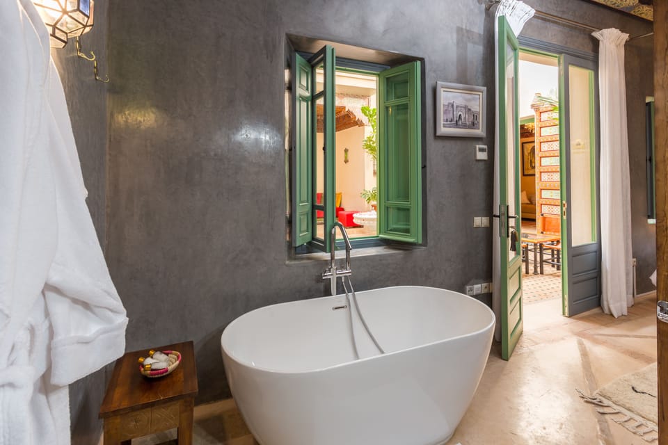 Bab Agnaou | Deep soaking bathtub