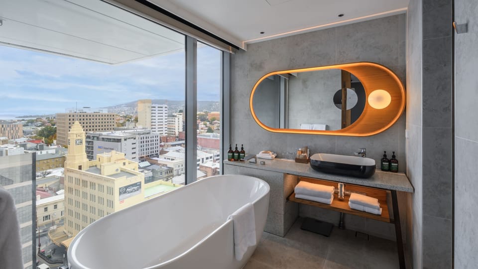 Junior Suite, 1 King Bed, Club Lounge Access, City View | Bathroom | Shower, rainfall showerhead, free toiletries, hair dryer