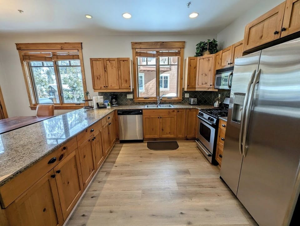 Fully functional kitchen