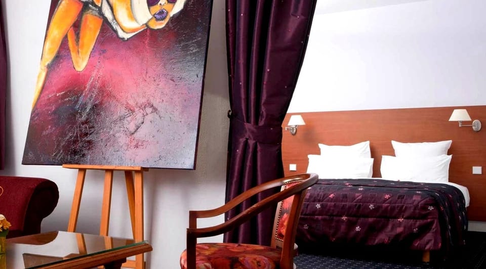 Comfort Double Room | Desk, cribs (free), rollaway beds (surcharge), WiFi (free)