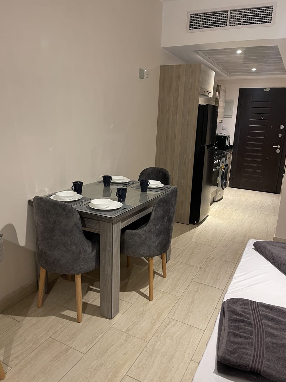 Studio Garden View 3315 | In-room dining