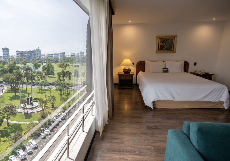 Grand Room | Premium bedding, down comforters, minibar, in-room safe