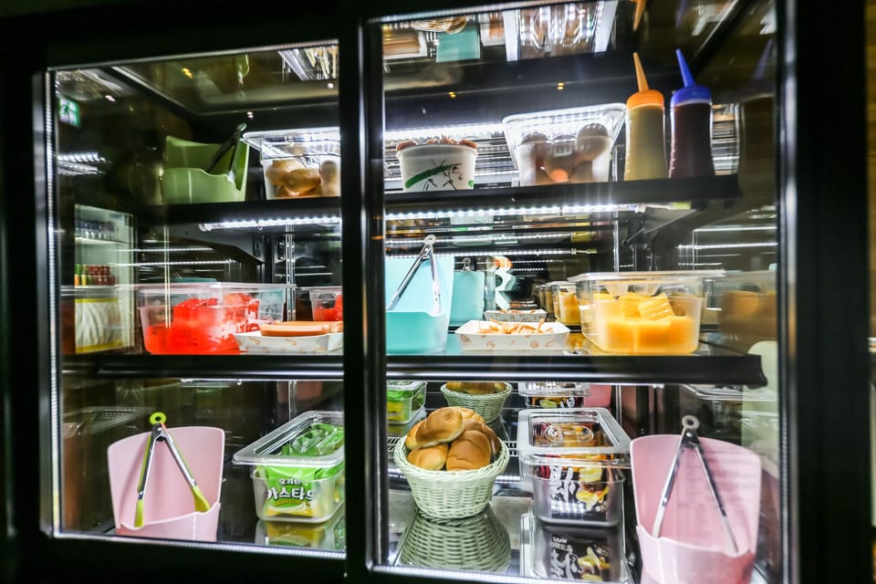 Snack bar