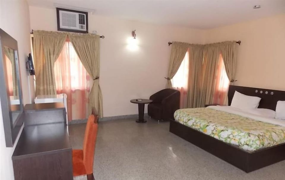 Presidential Suite | Free WiFi, bed sheets