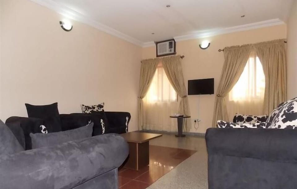 Presidential Suite | Living room | Flat-screen TV
