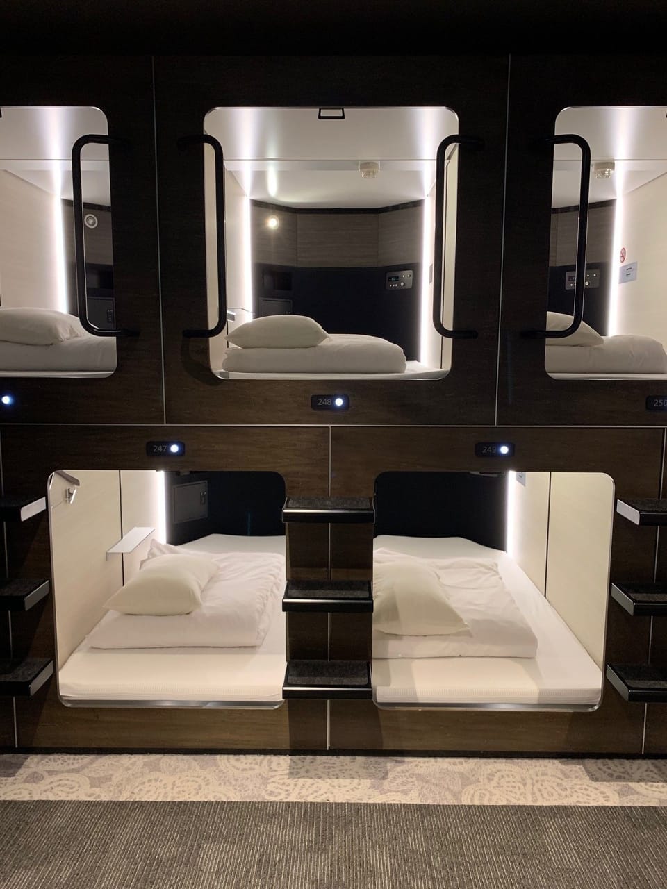 WiFi (free), bed sheets