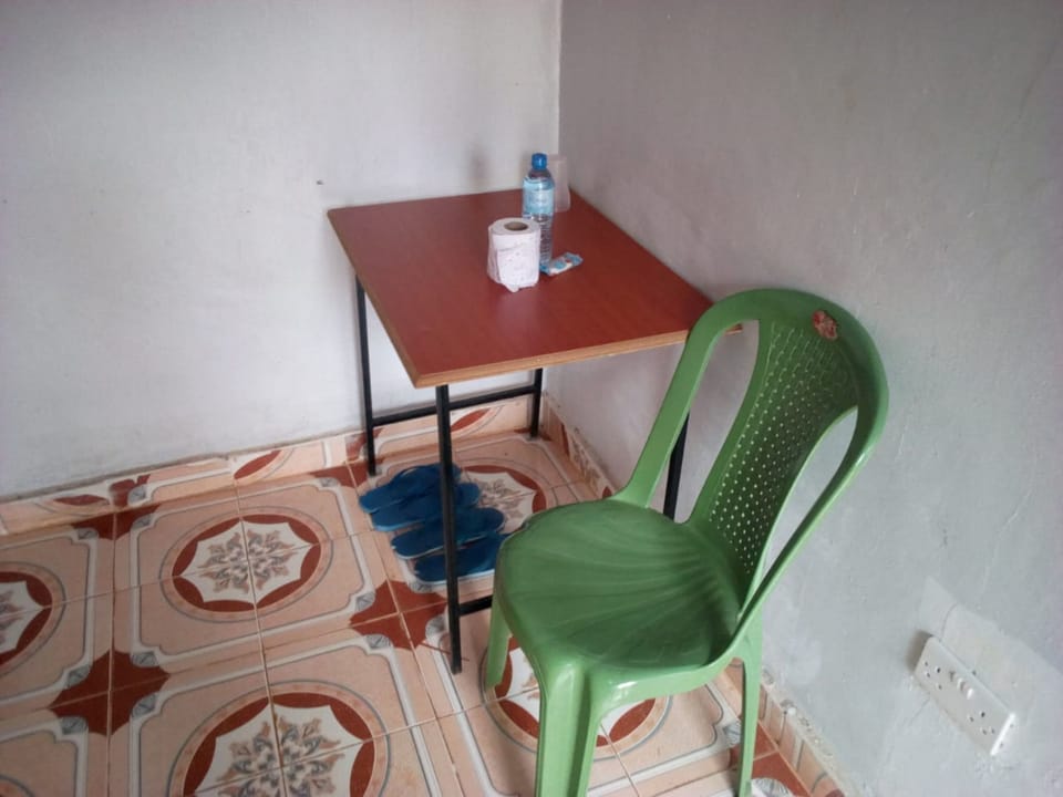 Desk, free WiFi, bed sheets