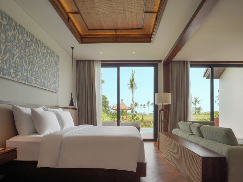 The Lagoon Villa | Egyptian cotton sheets, premium bedding, down comforters, pillowtop beds