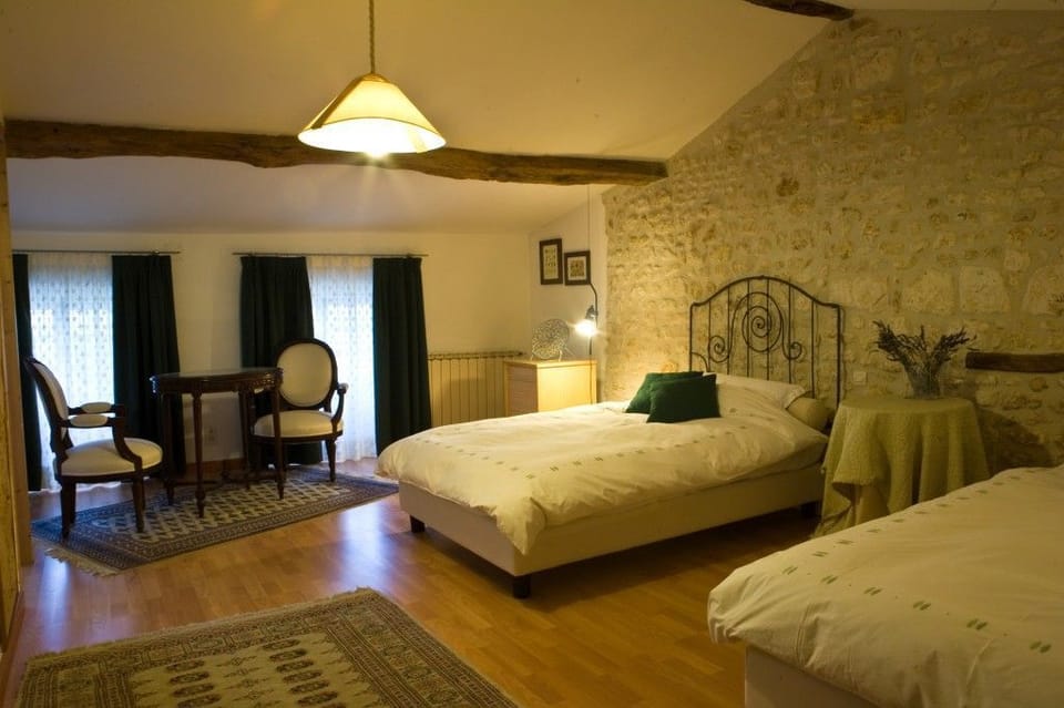 Comfort Triple Room (Matilde) | Premium bedding, down comforters, minibar, blackout drapes