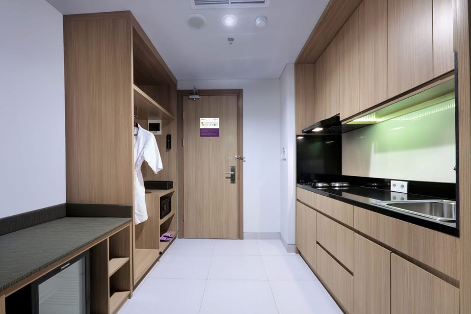 Suite, 1 Bedroom | Minibar, in-room safe, desk, free WiFi