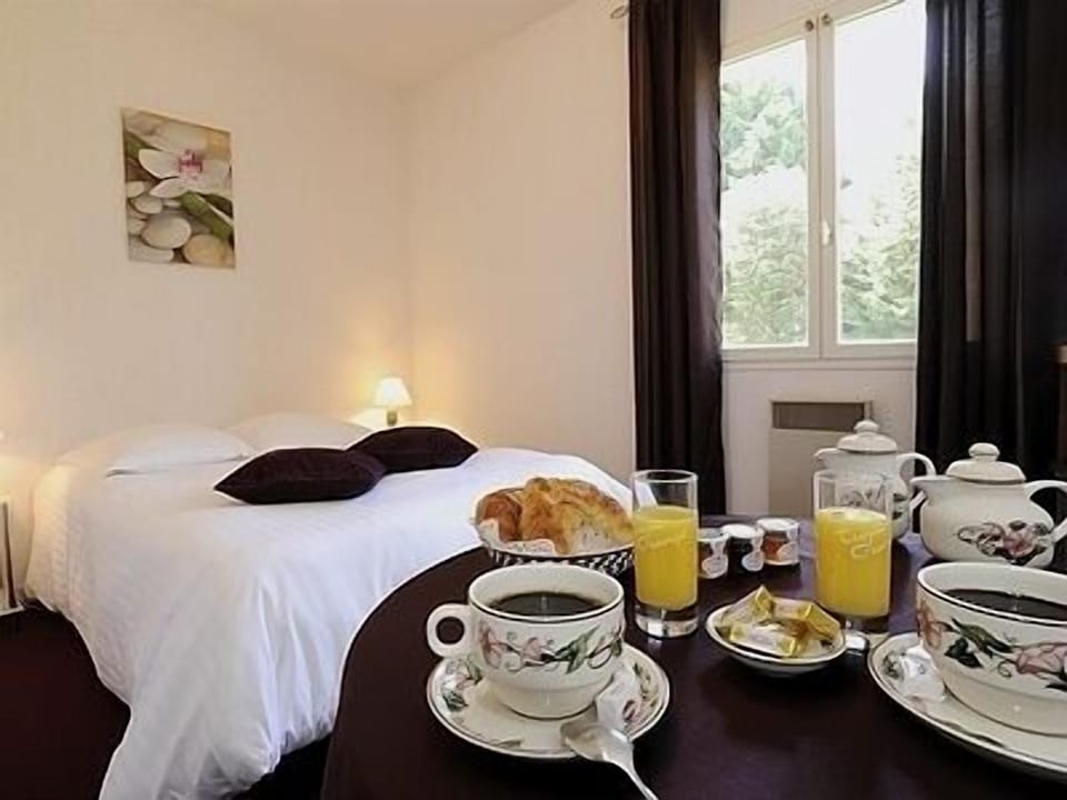 Comfort Double Room, 1 Double Bed | Minibar, desk, free WiFi, bed sheets