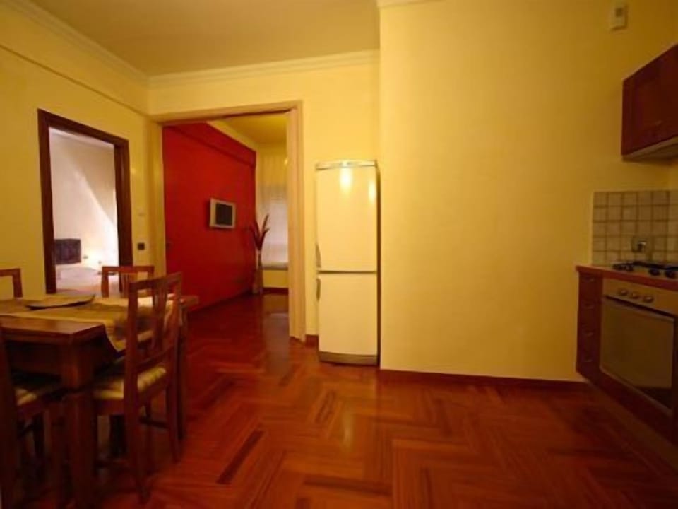 Junior Suite (4 people) | In-room dining