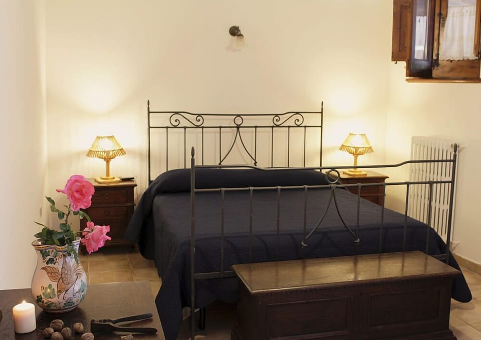 Cribs/infant beds, free WiFi, bed sheets