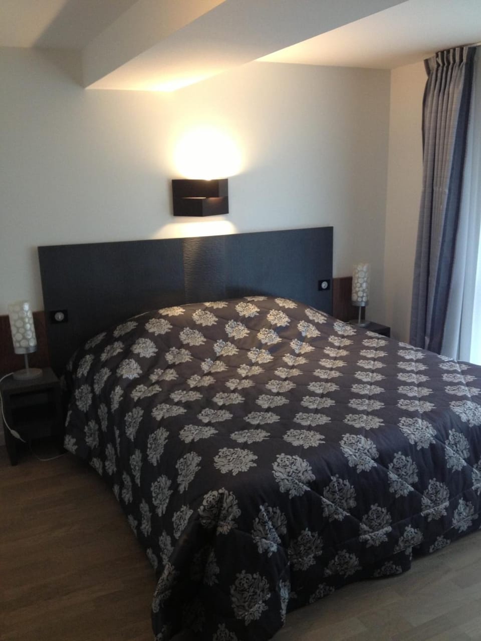 Double Room | Hypo-allergenic bedding, desk, free WiFi