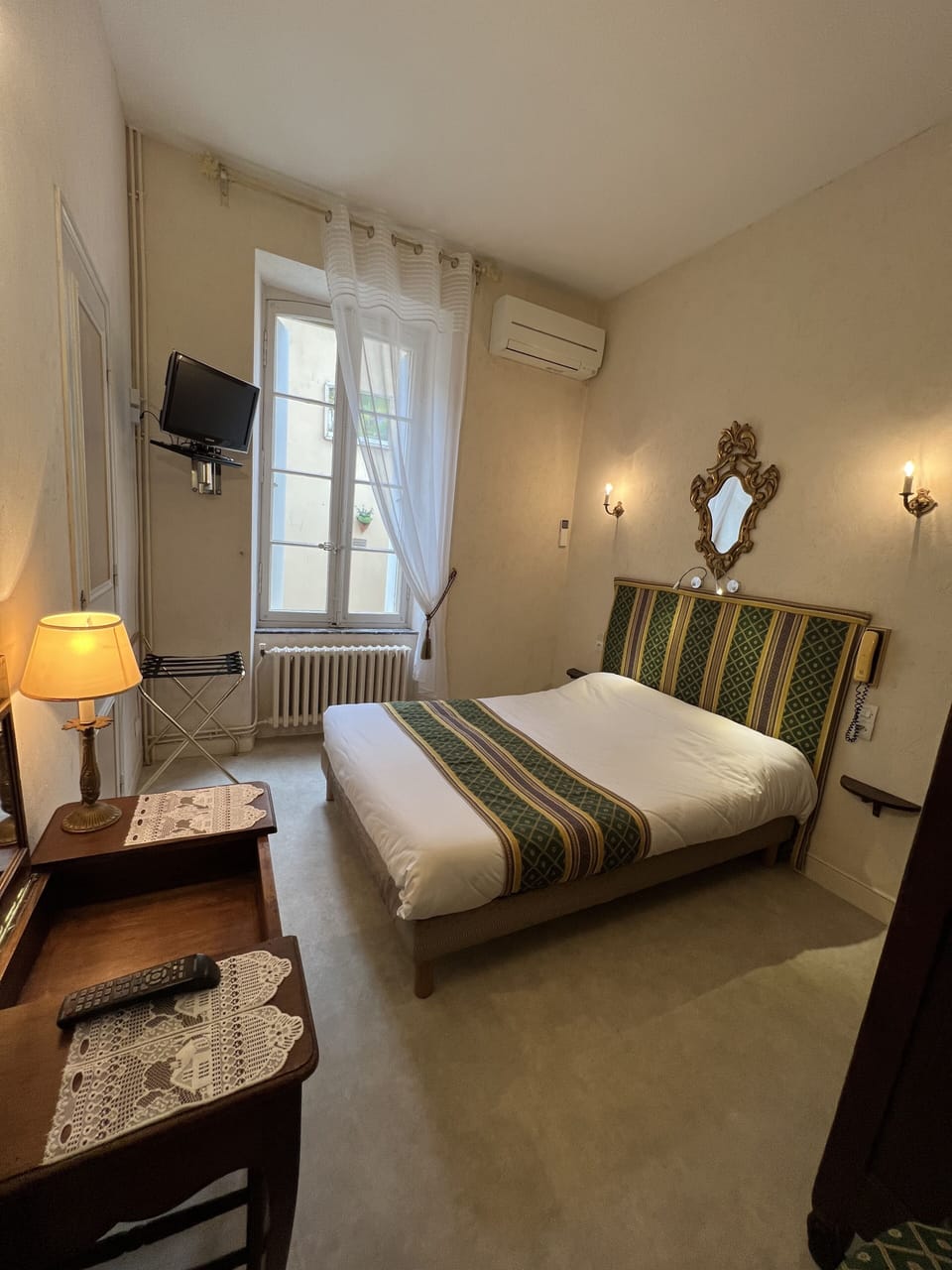 Standard Double Room, Private Bathroom | Desk, soundproofing, free WiFi, bed sheets