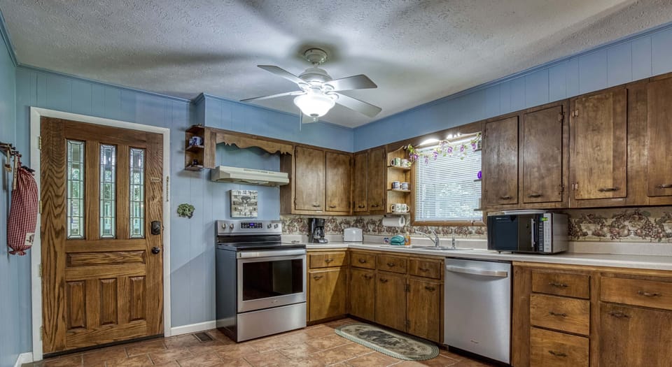 Full Kitchen Stove