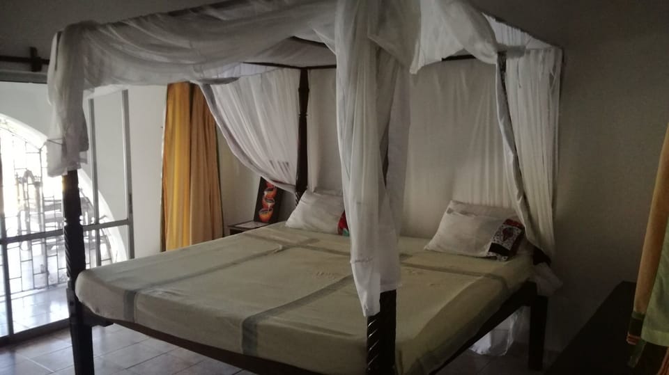 Individually decorated, individually furnished, bed sheets