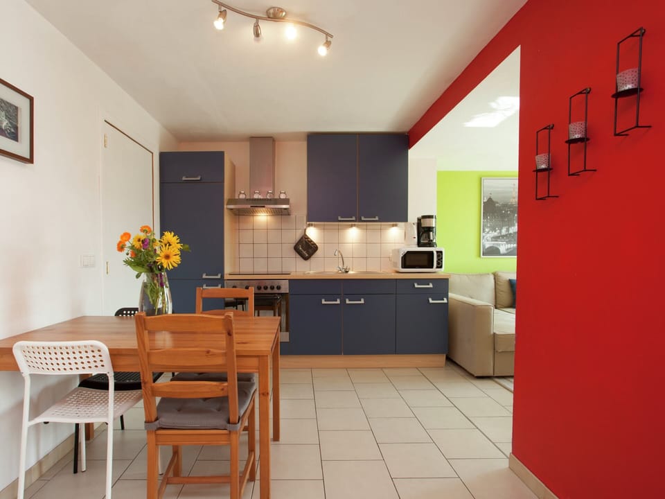Apartment | Dining