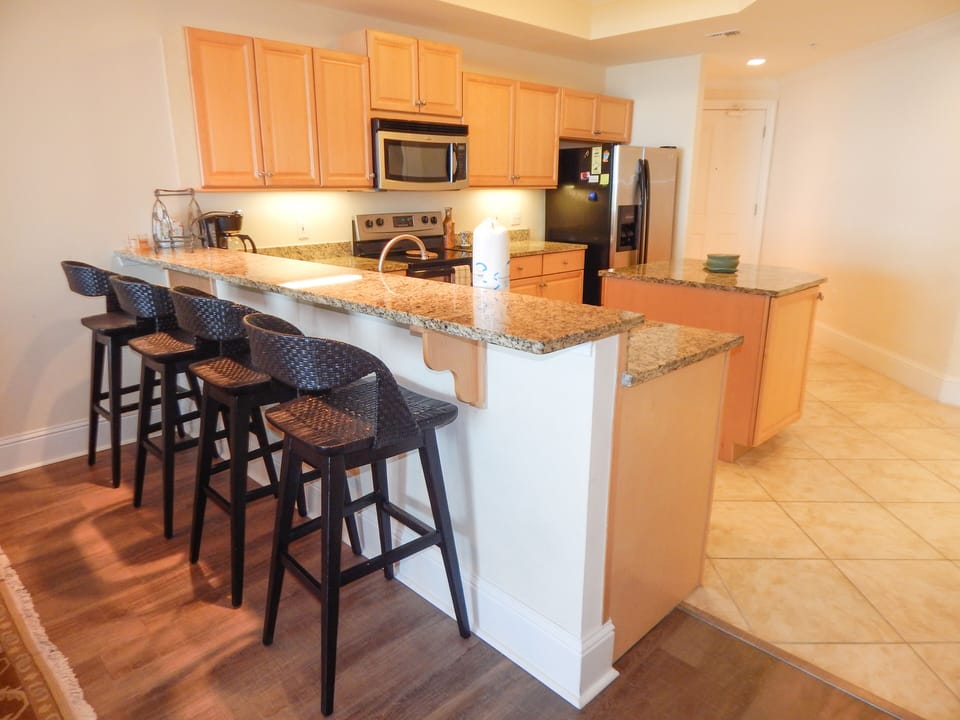 Kitchen Bar 