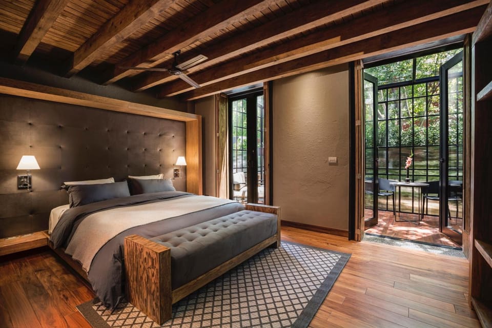 Design Room 3 | Premium bedding, down comforters, minibar, in-room safe