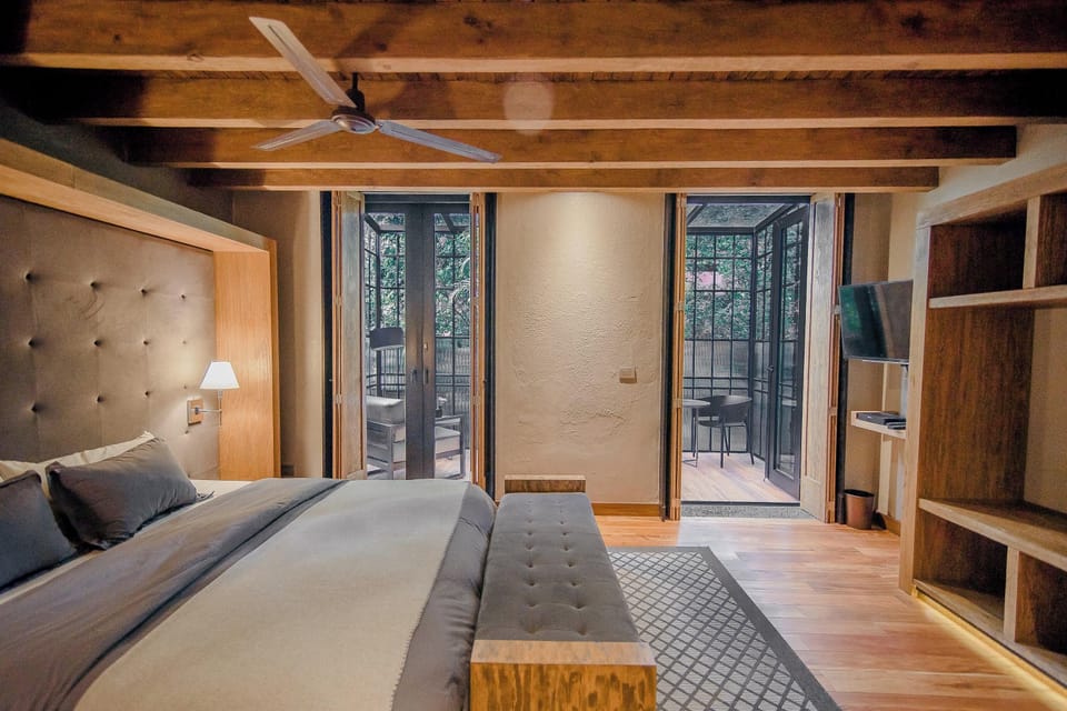 Design Room 3 | Premium bedding, down comforters, minibar, in-room safe