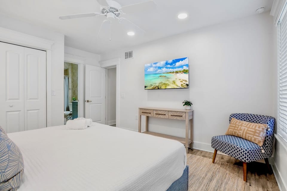 Primary Bedroom, King