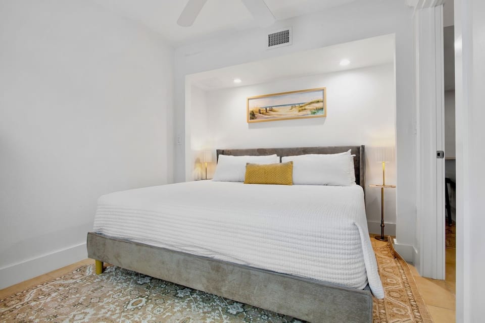 Second Bedroom, King bed