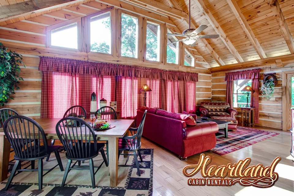 Gatlinburg Cabin Rentals Halfway To Heaven Dining Room Area