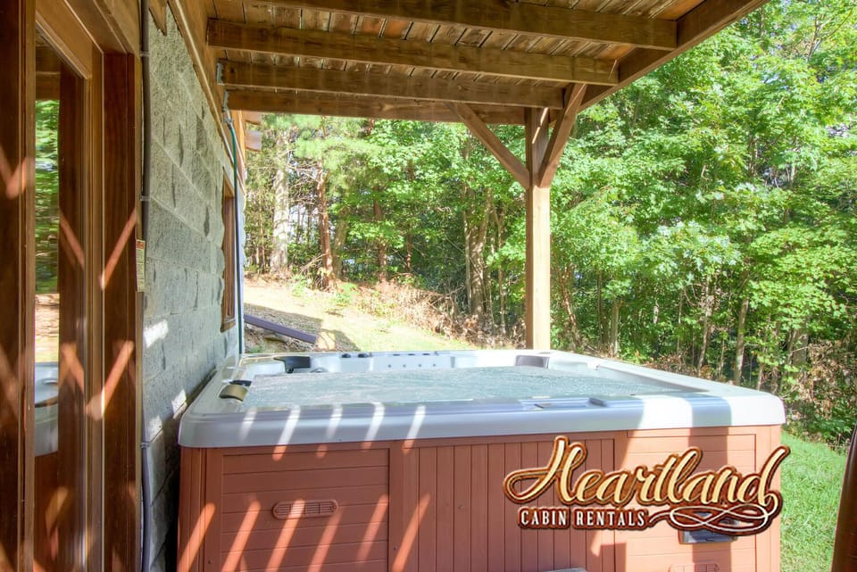 Gatlinburg Cabin Rentals Halfway To Heaven Hot Tub