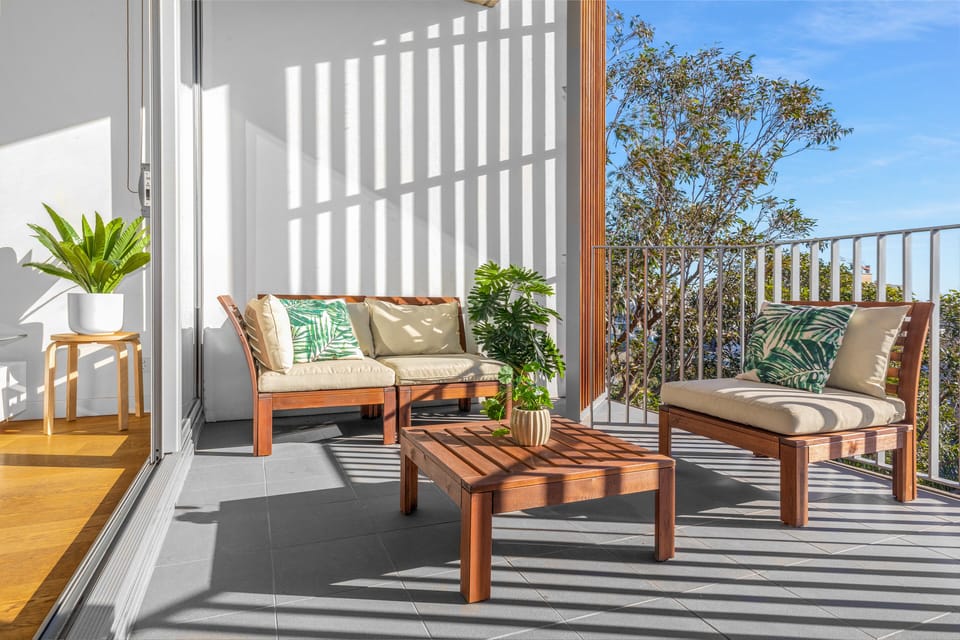 One Bedroom Apartment With Parking | Balcony