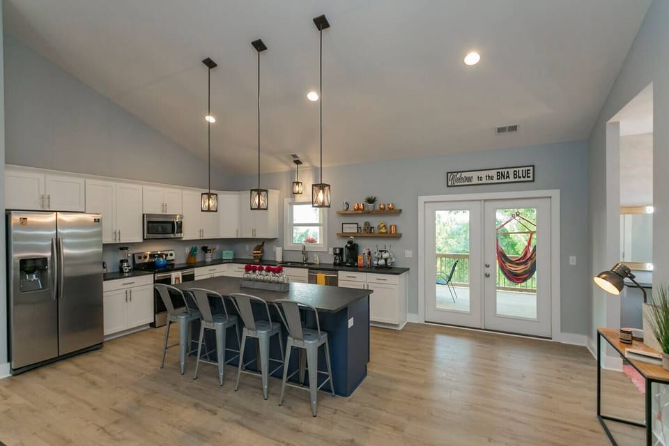 Huge kitchen for entertaining